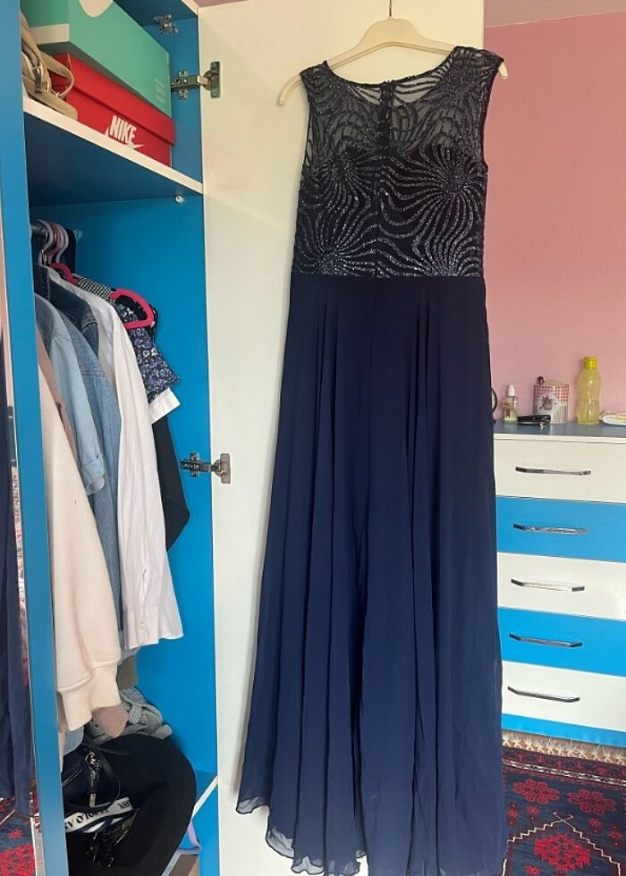 Uzun lacivert taslı abiye - Görsel 2