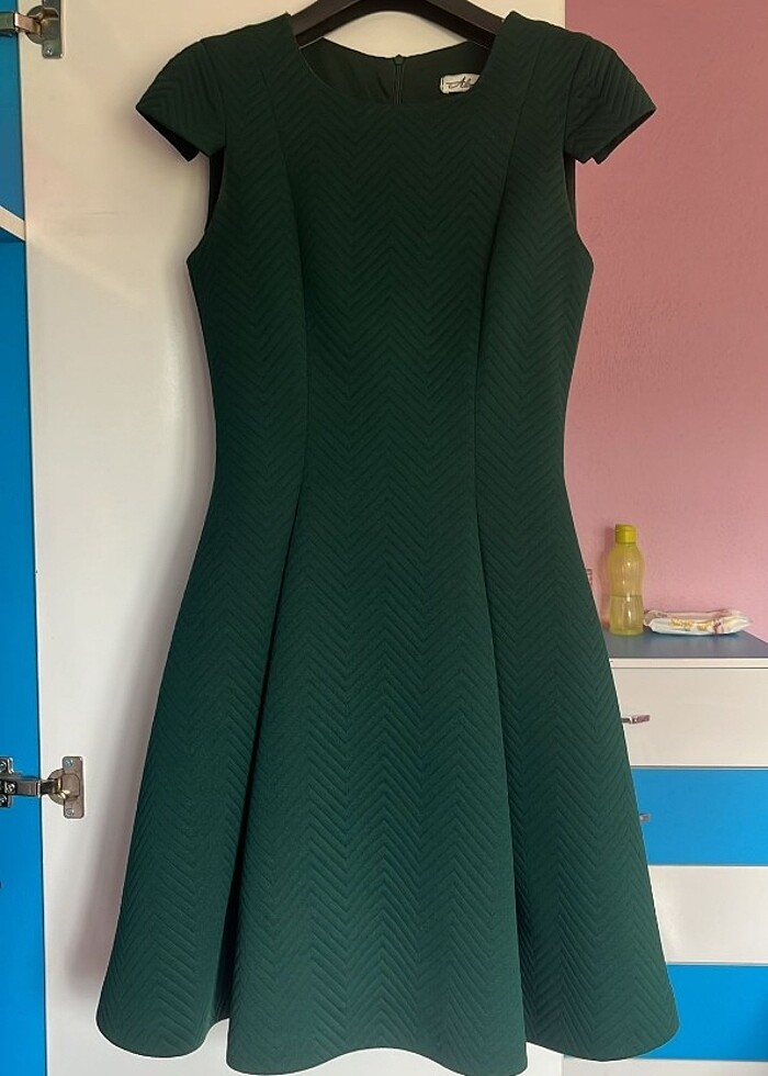 Yesil elbise - Görsel 2