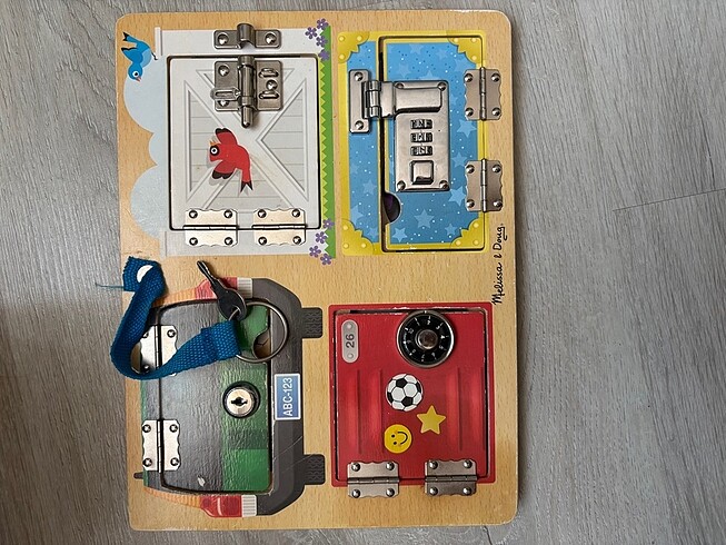 Melissa doug kilit hareketli puzzle
