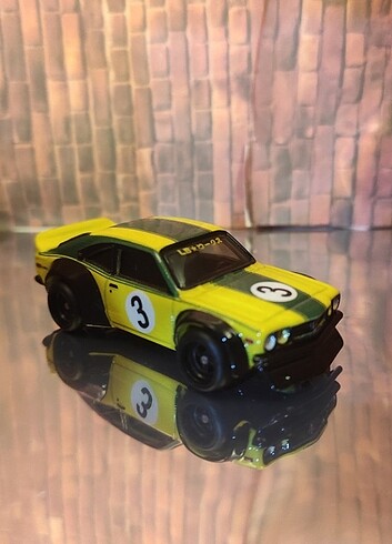 Hot Wheels Premium Mazda RX-3 Açık Kutu