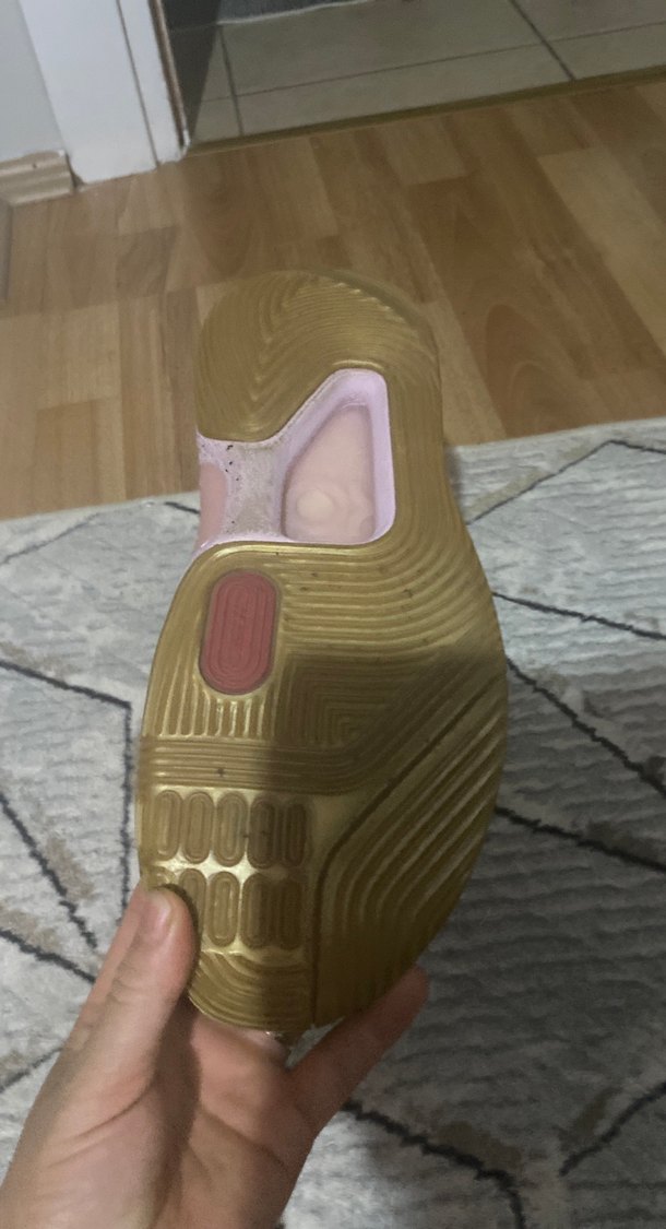 Pembe Bağcıklı Basketbol Ayakkabısı - Görsel 3