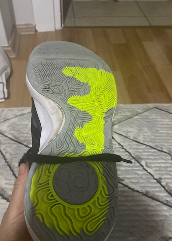 Gri Elastik Basketbol Ayakkabısı - Görsel 4