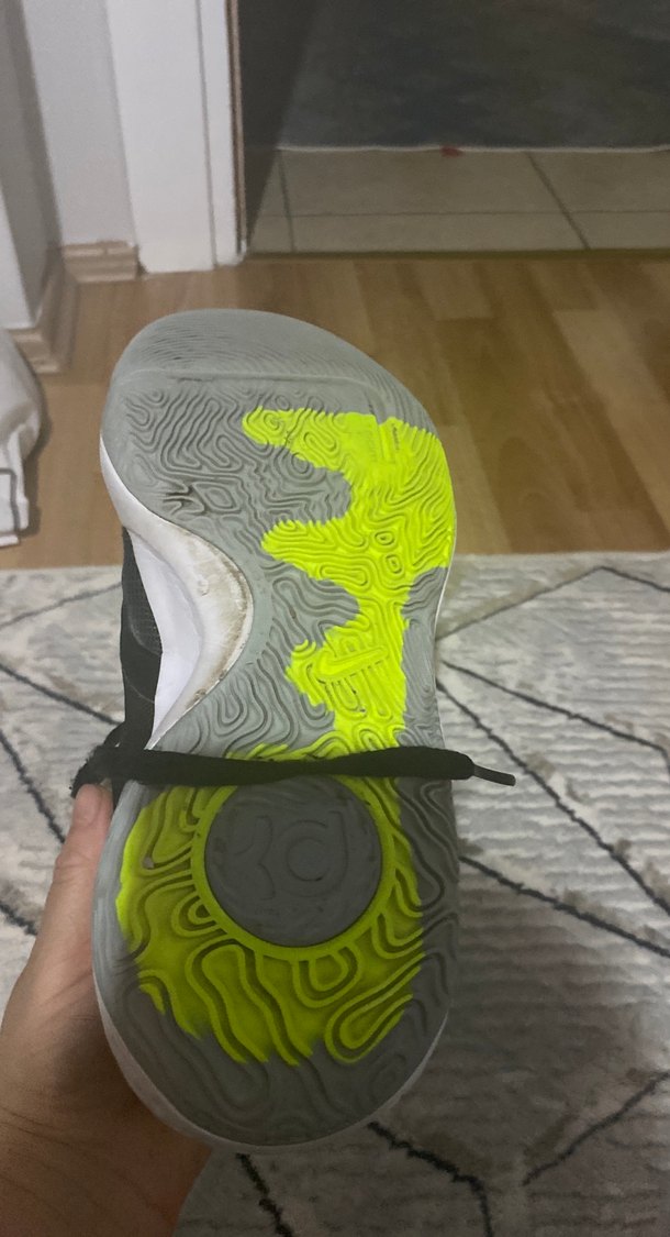 Gri Elastik Basketbol Ayakkabısı - Görsel 4