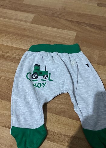 Gri Erkek Çocuk Traktör Baskılı Rahat Pantolon - Görsel 2