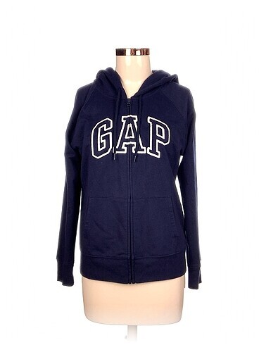 Gap Spor Dış Giyim %70 İndirimli.