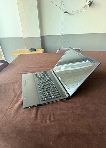 Siyah İnce Dizüstü Bilgisayar - Görsel 5