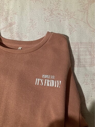 Sweatshirt