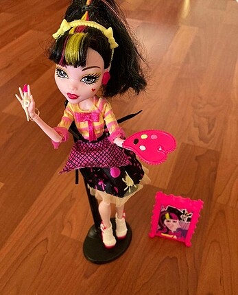 monster high draculaura
