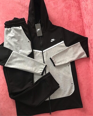 Nike tech fleece