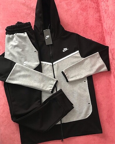 Nike tech fleece