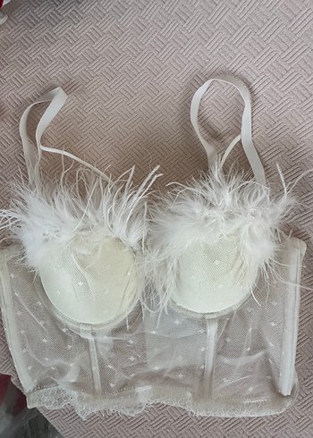 Dantel Detaylı Beyaz Strappy Bustier