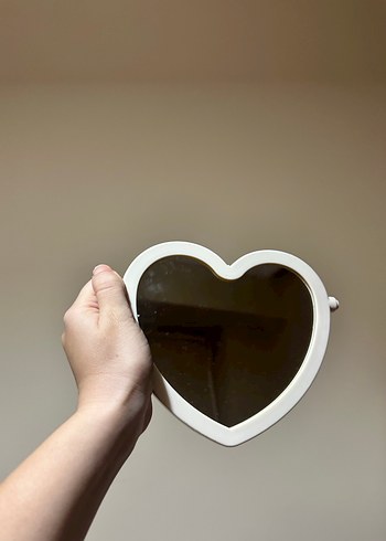 Beyaz Kalp Şeklinde Dekoratif Ayna - Görsel 2