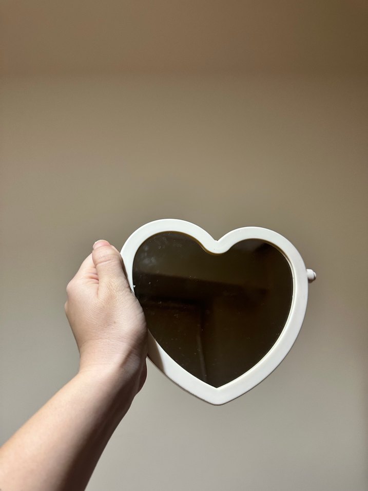 Beyaz Kalp Şeklinde Dekoratif Ayna - Görsel 2