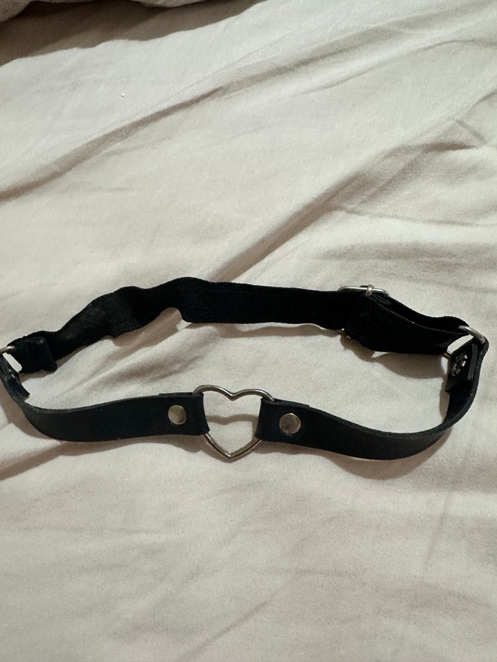 Siyah Deri Kalp Halkalı Goth kolye - Görsel 3