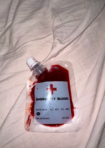 Bordo Sahte Kan Şişesi - Görsel 2