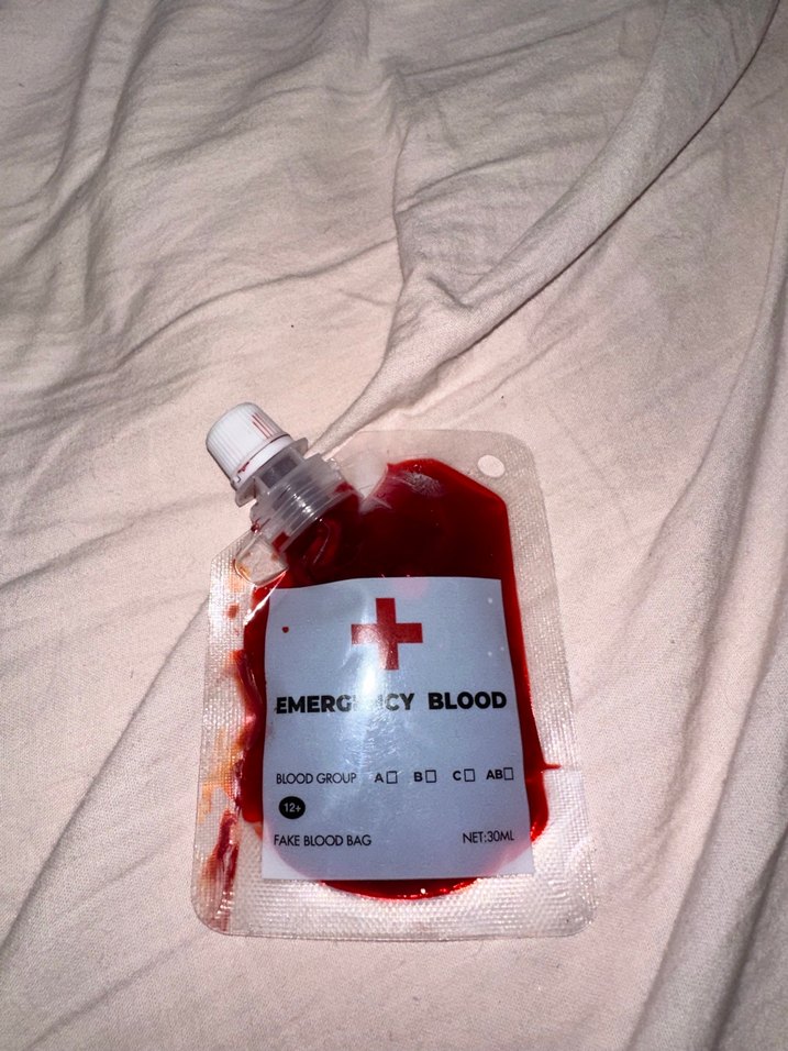 Bordo Sahte Kan Şişesi - Görsel 2