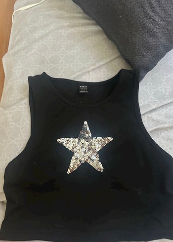 m Beden Siyah Payetli Yıldız Nakışlı Crop Top