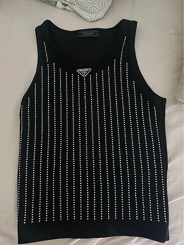 Prada taşlı bluz