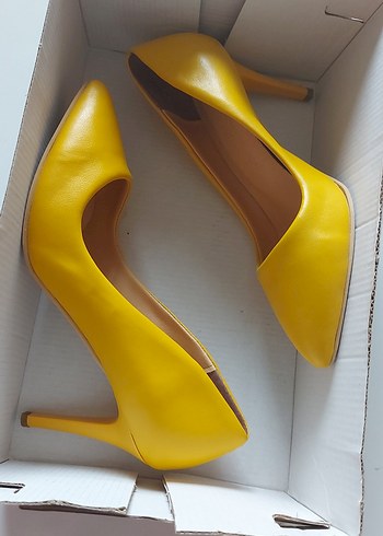 37 Beden Stiletto