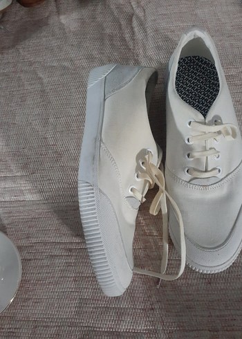 39 Beden Beyaz Minimalist Kadın Spor Ayakkabı