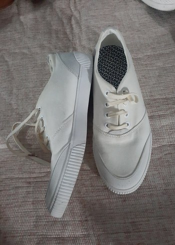 Hugo Boss Beyaz Minimalist Kadın Spor Ayakkabı