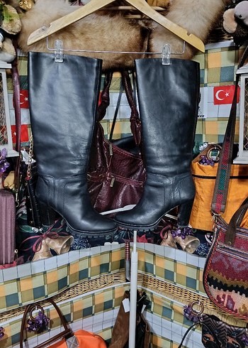 Derimod ürünü