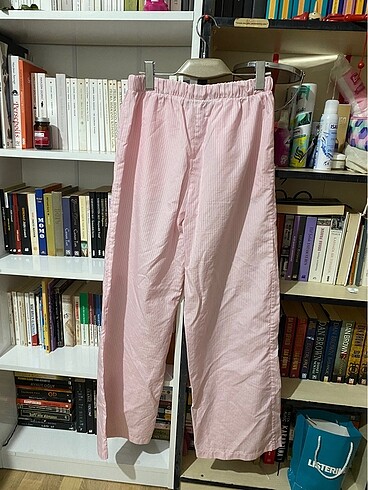 Pembe çizgili pantolon