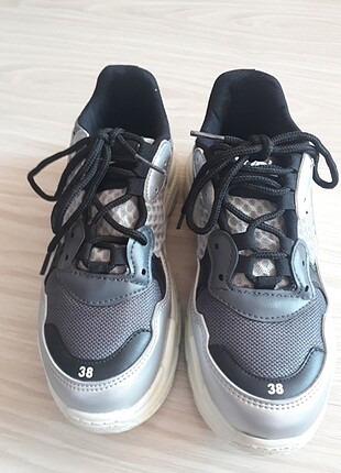 BALENCIAGA
