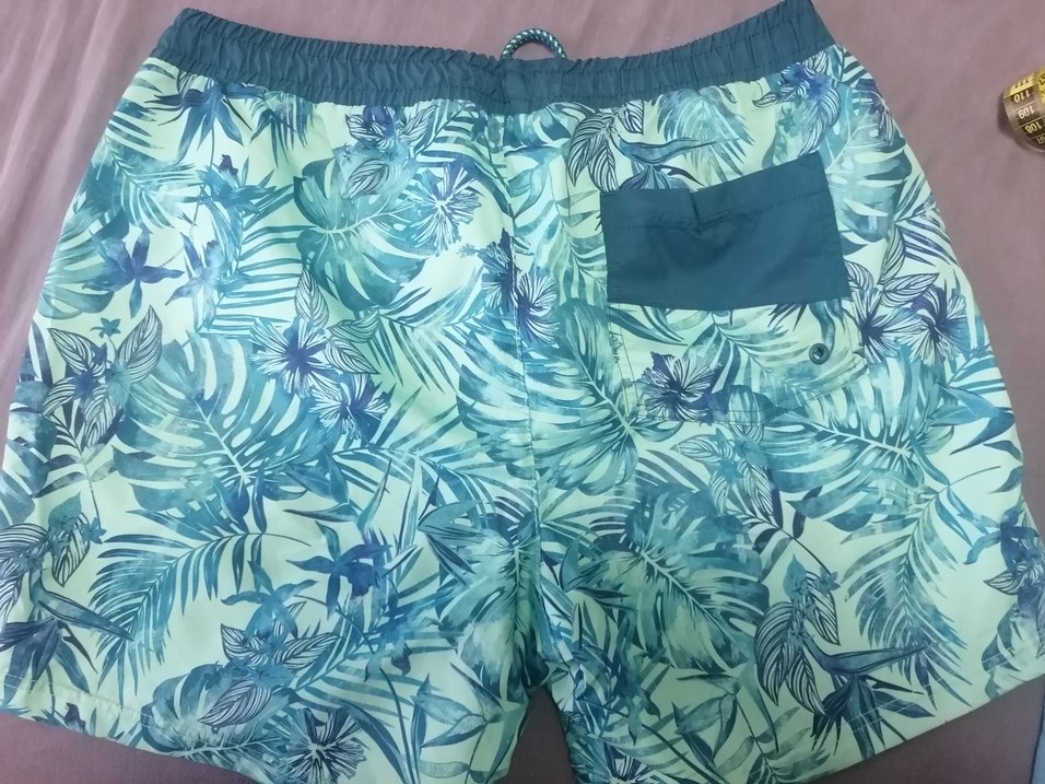 Erkek Yeşil Desenli Mini Plaj Şortu - Görsel 3