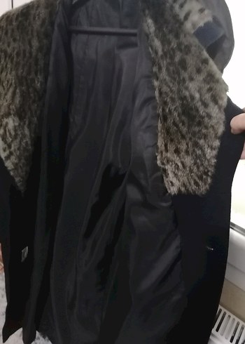 Leopar Desenli Kürklü Kaşe Kaban - Görsel 3