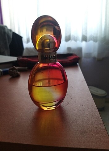 Yarısı dolu orjinal missoni parfüm