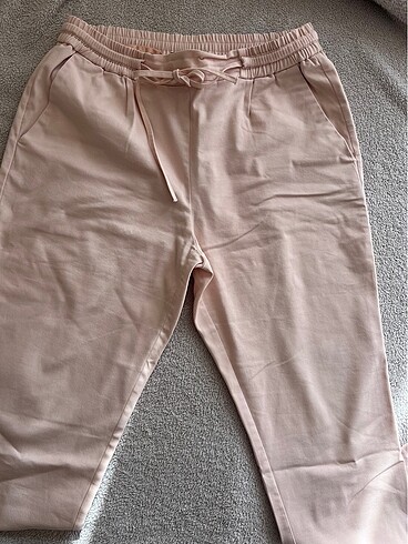Temiz kullanılmıs zara pantolon