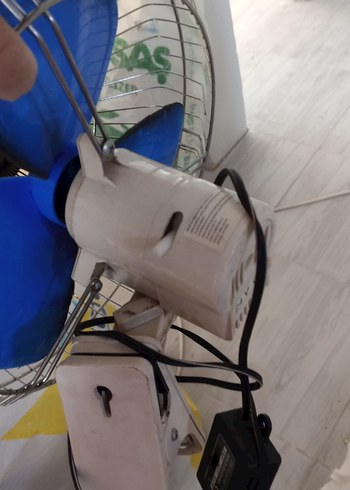 Renkli Mini Masaüstü Vantilatör araç içi - Görsel 6