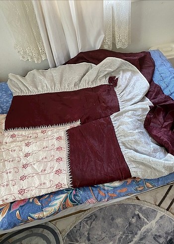 Bordo Nakışlı Yatak Örtüsü - Görsel 2