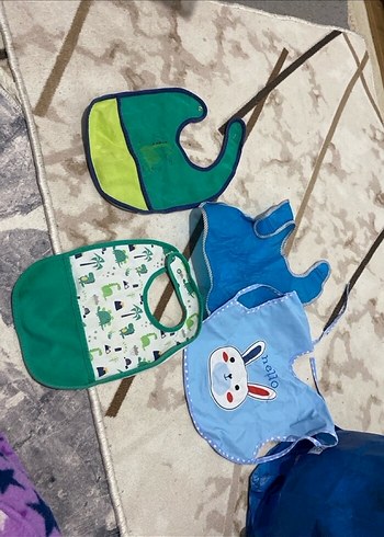 Yeşil Desenli Bebek Önlüğü - Görsel 2