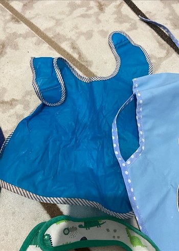 Yeşil Desenli Bebek Önlüğü - Görsel 5