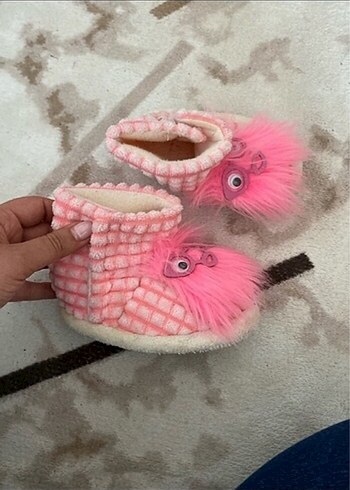 Kızlar için Pembe Kürklü Örgü Ev Terliği - Görsel 2