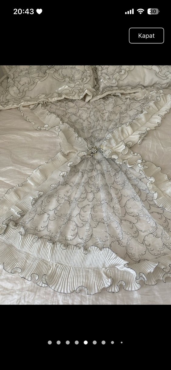 Nakışlı Beyaz Gri Yatak Örtüsü - Görsel 5