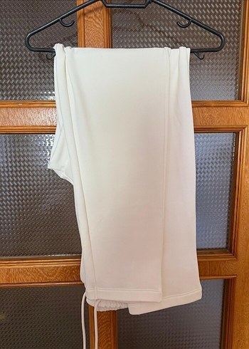 Beyaz Fermuarlı Kadın Ceket - Görsel 4