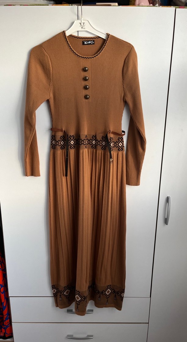 Kahverengi Nakışlı Bohem Triko Uzun Elbise - Görsel 3