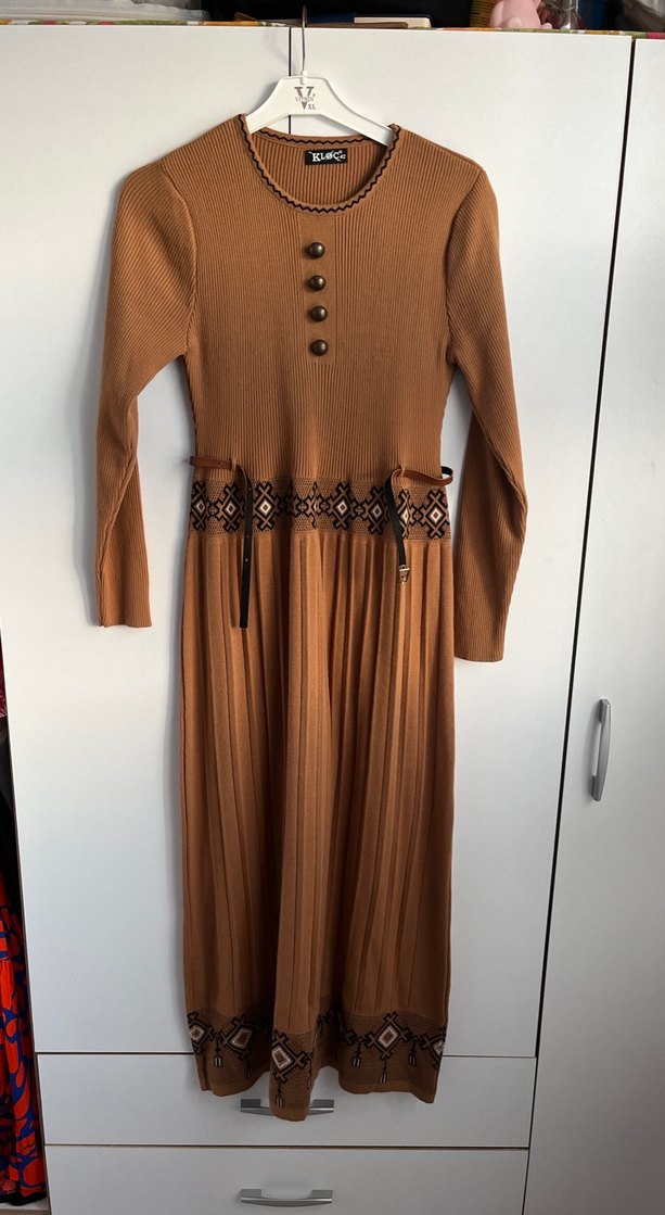 Kahverengi Nakışlı Bohem Triko Uzun Elbise - Görsel 2