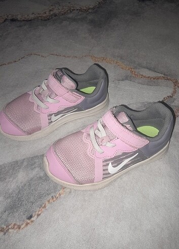 27 Beden pembe Renk Orijinal nike 27