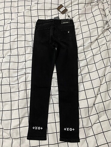 27 Beden Louis vuitton pantolon