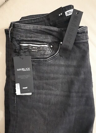Mavi Black Pro 