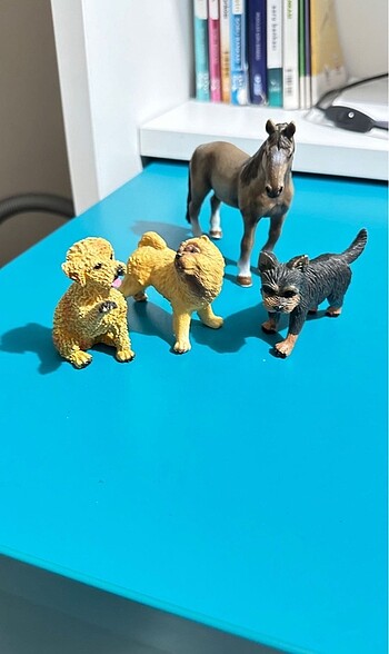 Köpek figürleri