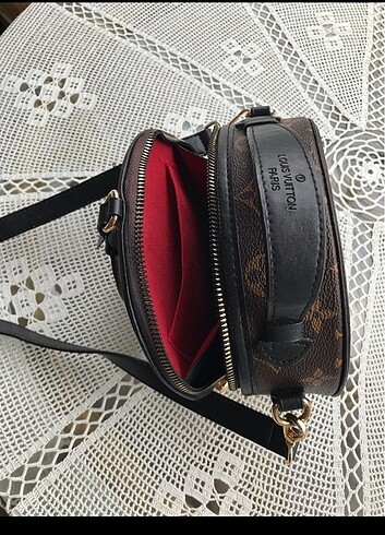 Louis Vuitton LV canta