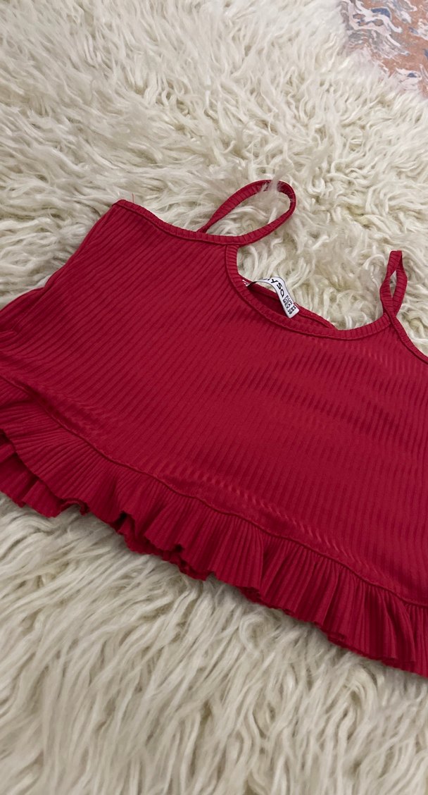 Kırmızı Fırfırlı Atlet - Görsel 3