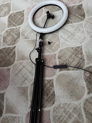 Yuvarlak ışıklı tripod