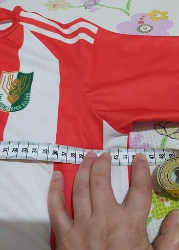 xs Beden Kırmızı Beyaz Çizgili Kısa Kollu Forma ve Şort