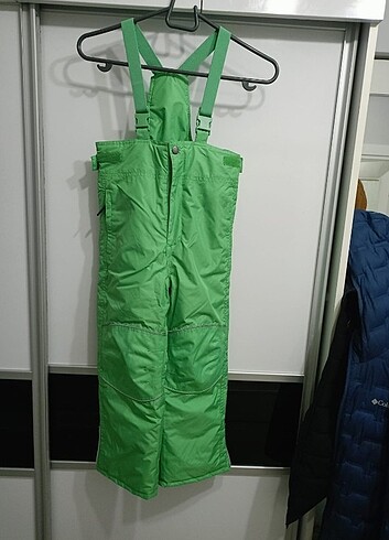 8 Yaş Beden yeşil Renk Kayak kar pantolon askılı 7 - 8 yaş için tchibo